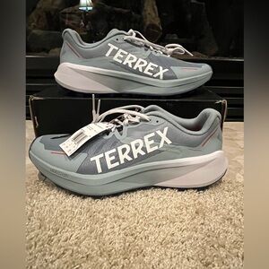 Adidas Terrex Agravic 3 Hiking Shoes. Men's Brand New with Tags. Size 11.5. US